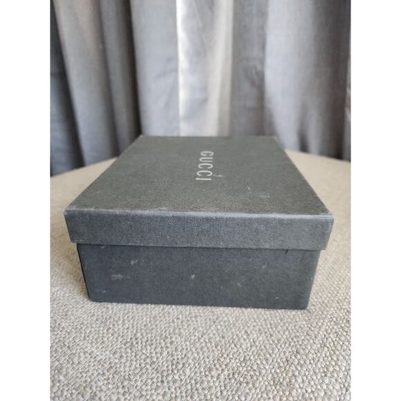 AUTHENTIC Vintage GUCCI GARMENT/GIFT BOX 8 x 7 x 3.5" *EMPTY* - Picture 6 of 10